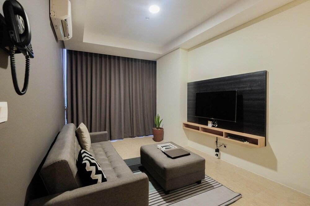 2BR Pancoran L'Avenue Comfy Apartment - Tap to explore photos