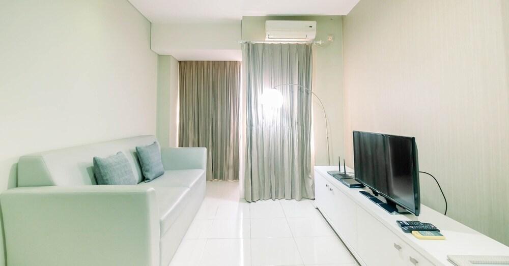 Spacious and Comfy 2BR Nifarro Park Apartment - Tap to explore photos