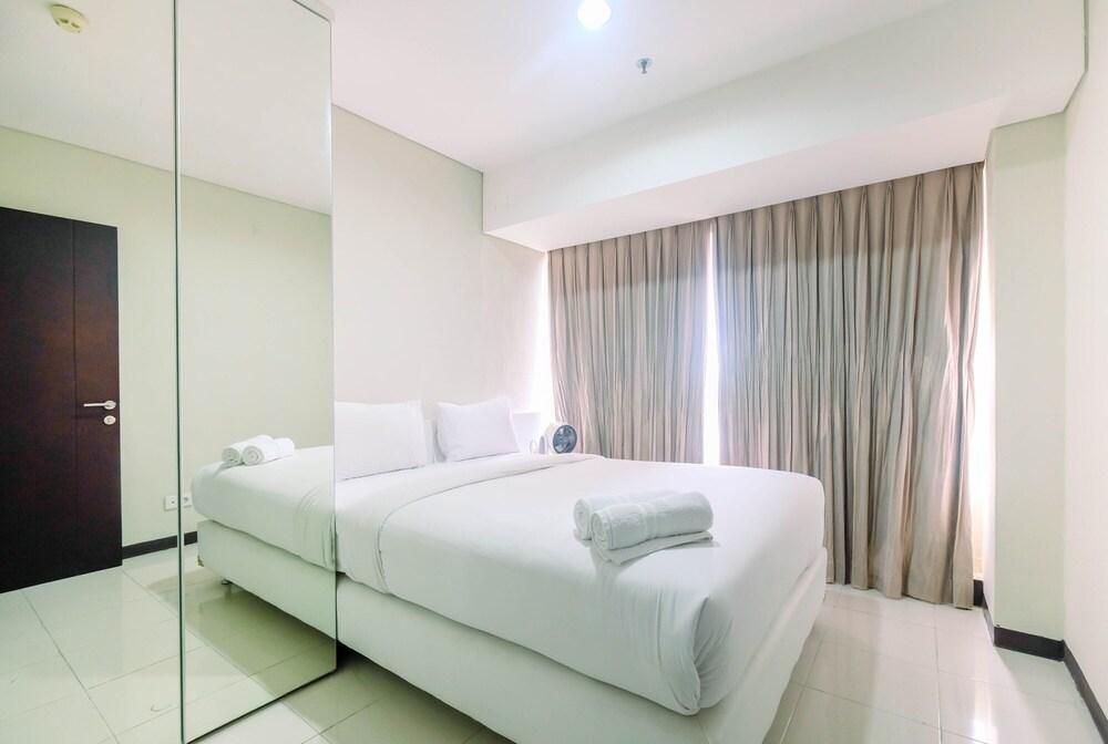 Spacious and Comfy 2BR Nifarro Park Apartment - Tap to explore photos