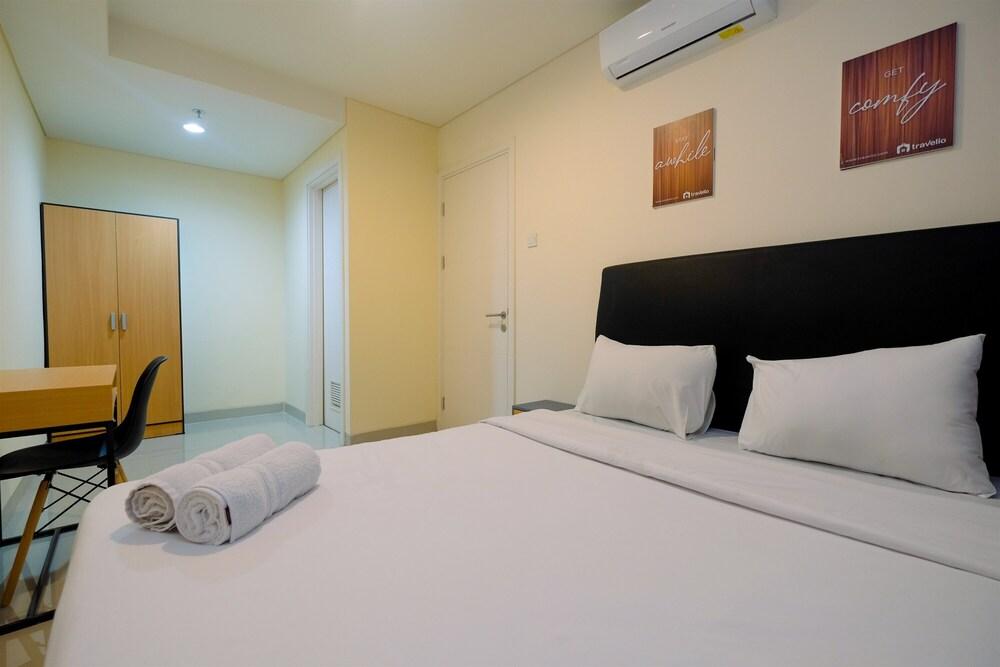 2BR Kebayoran Icon Apartment near Gandaria City Mall - Tap to explore photos