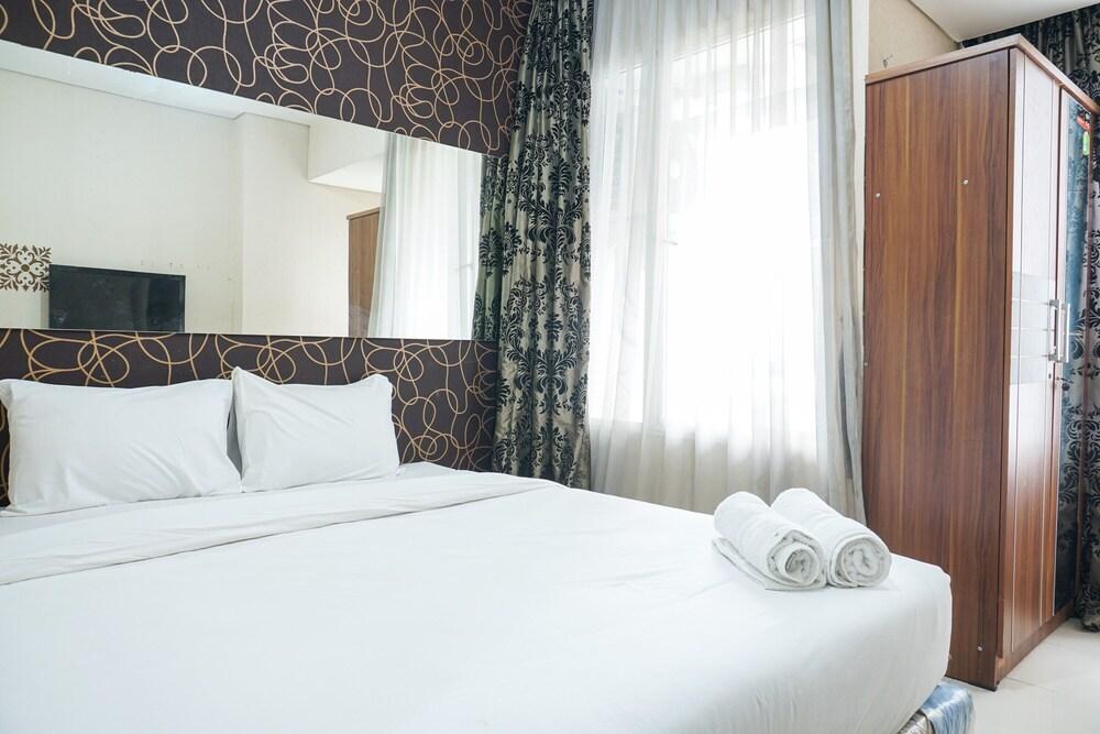 Elegant Studio Apartment at Nifarro Park