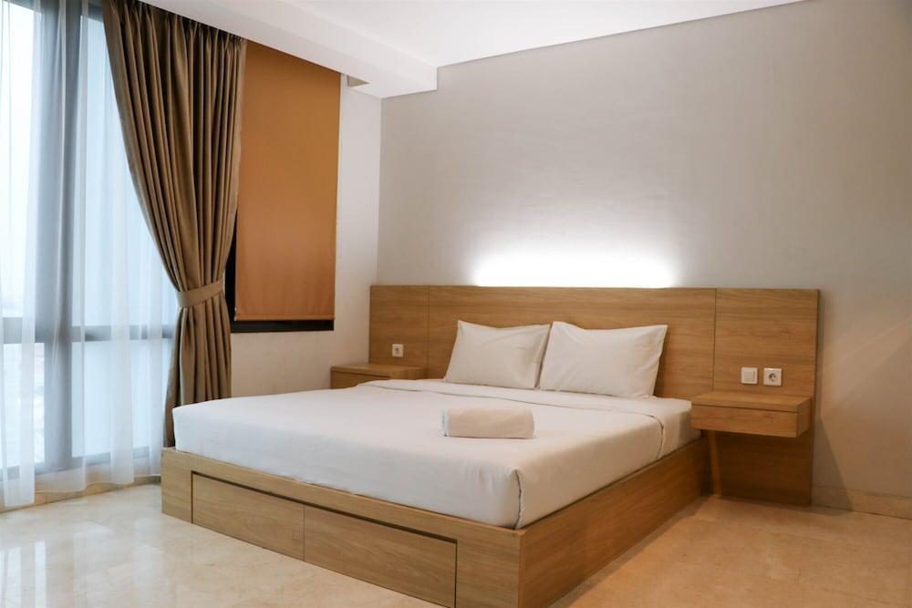 Spacious Studio Room at Capitol Suites Apartment - Tap to explore photos