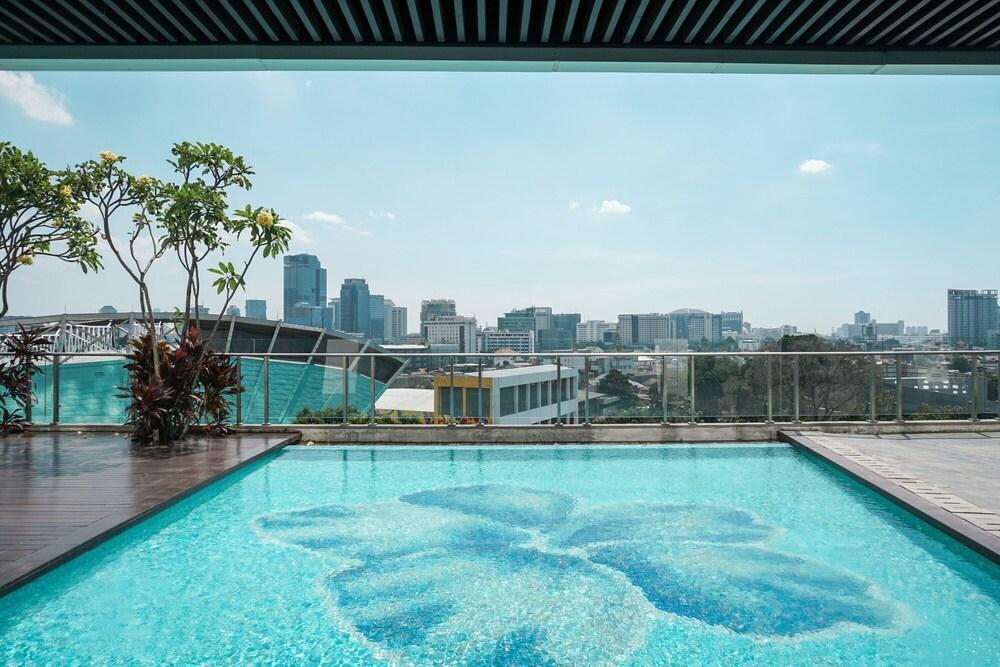 Exclusive 2BR Menteng Park Apartment with Private Lift - Tap to explore photos