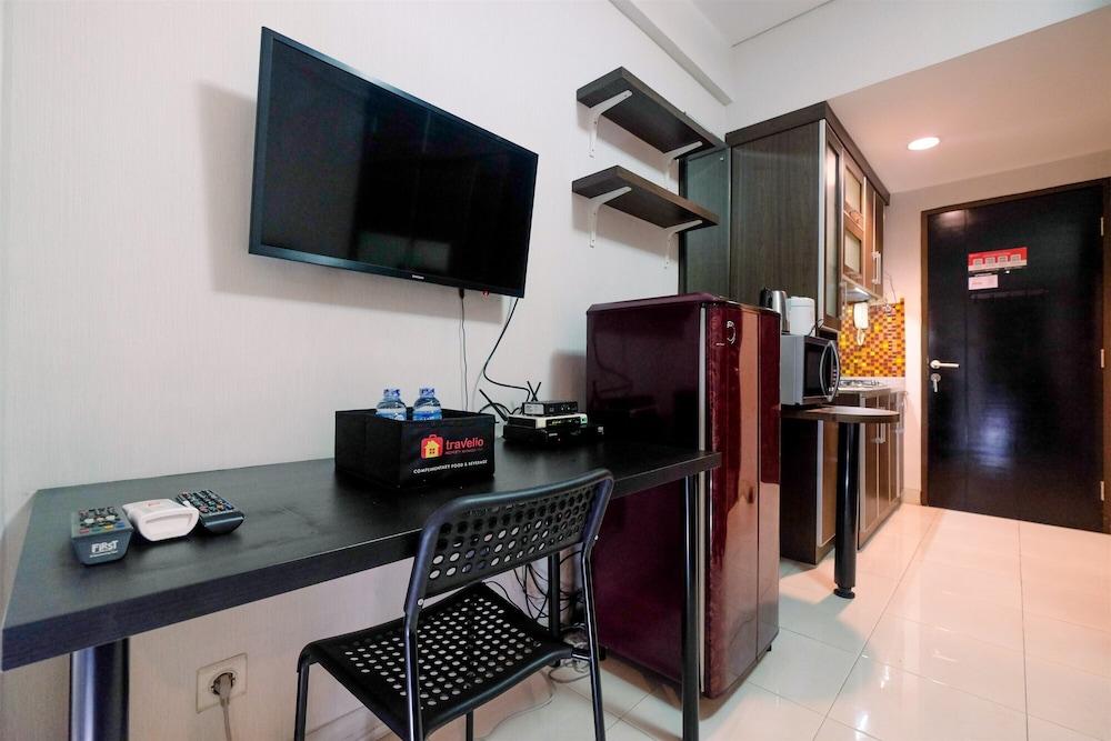 Elegant and Comfy Studio Apartment Tamansari Sudirman - Tap to explore photos