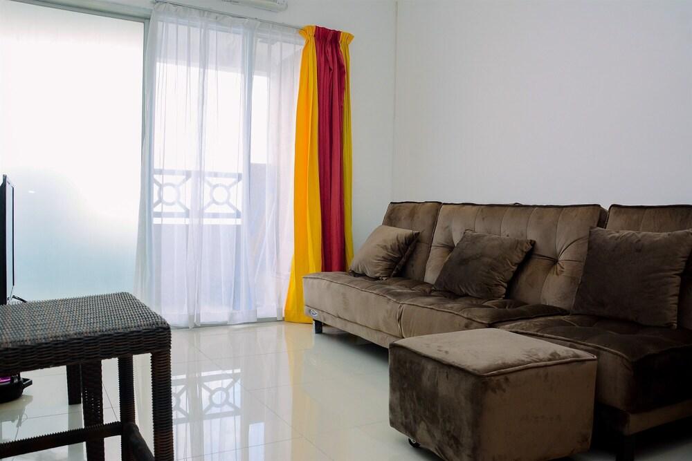 Comfortable 2BR Green Central City Apartment - Tap to explore photos