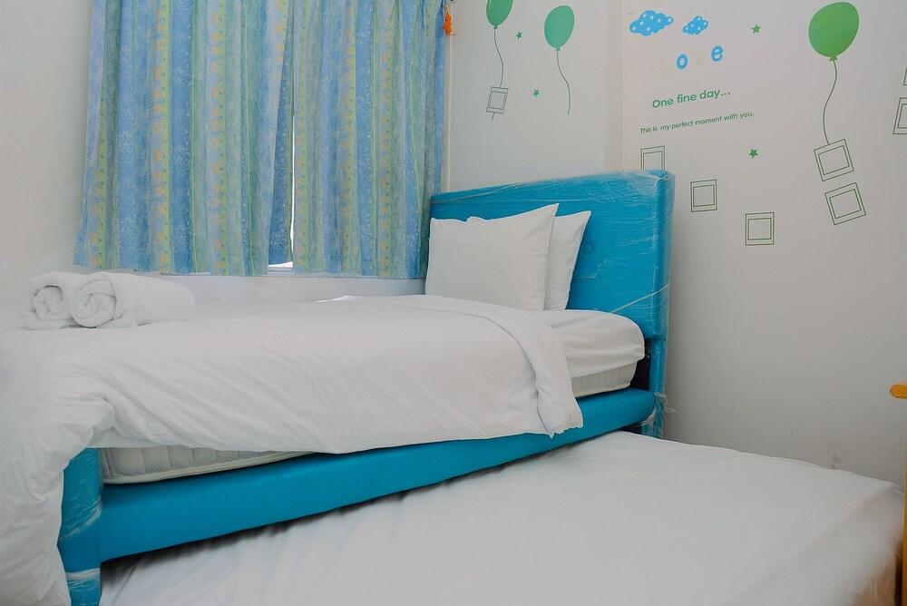 Comfort 1BR with Study Room Menteng Square Apartment Room Type - Room