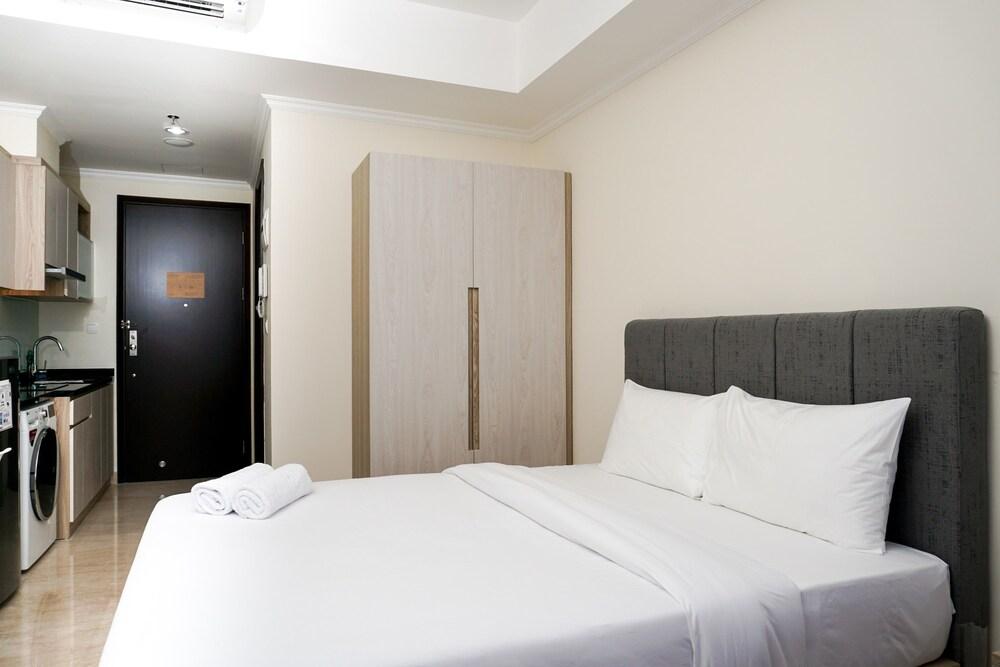Trendy Studio at Menteng Park Apartment Room Type - Room