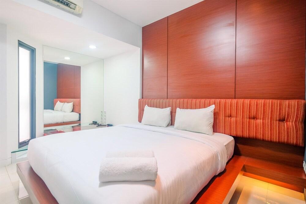 Comfort Studio Tamansari Sudirman Apartment - Tap to explore photos