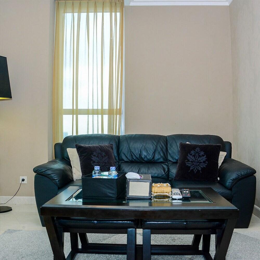 Modern and Luxurious 2BR Dharmawangsa Essence Apartment - Tap to explore photos