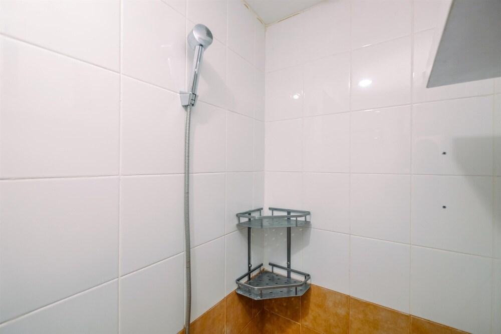 Trendy Connecting Mall 2BR Green Pramuka Apartment - Tap to explore photos