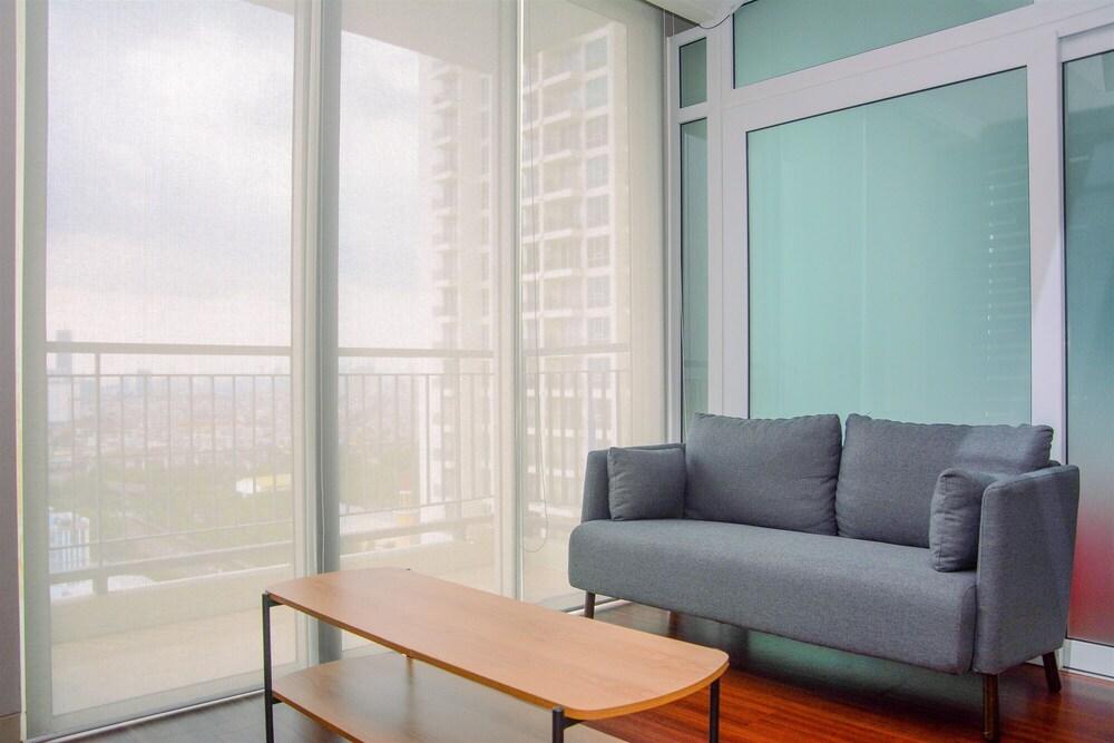 Comfortable and Homey 1BR Apartment at Ancol Mansion - Tap to explore photos