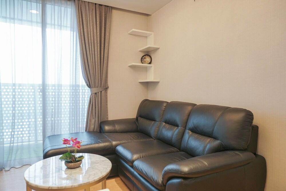 Brand New and Luxury 1BR at West Vista Apartment - Tap to explore photos