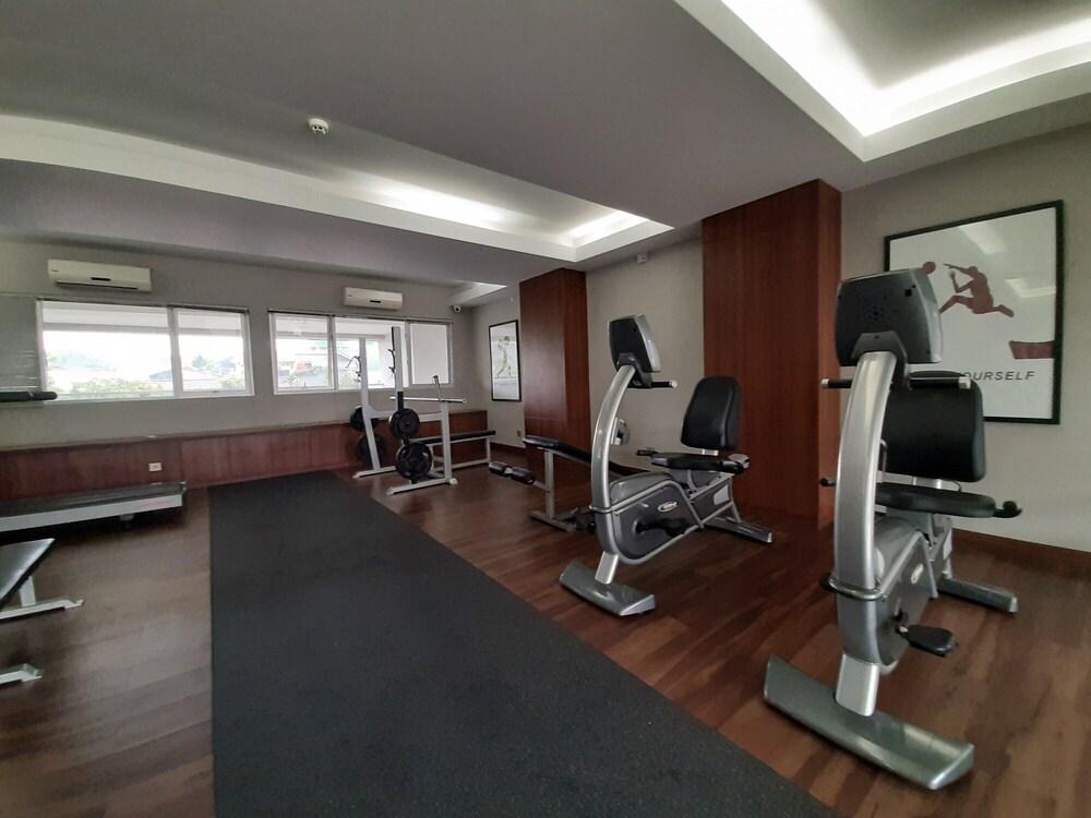 Minimalist Studio at Bintaro Park View Apartment - Tap to explore photos