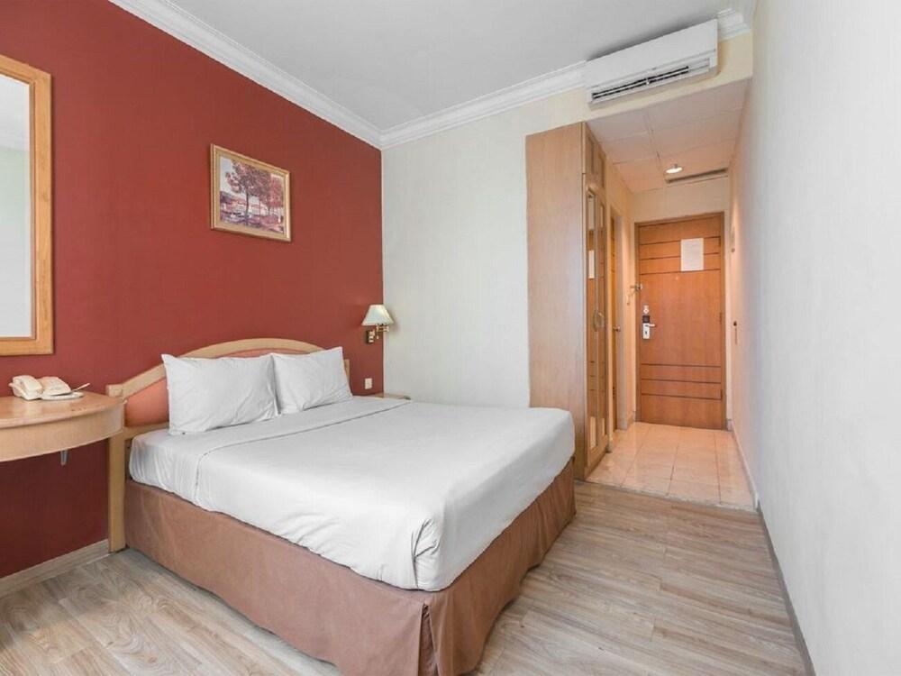 Hotel Bulevar Tanjung Duren Jakarta Room Type - Superior Double Room
