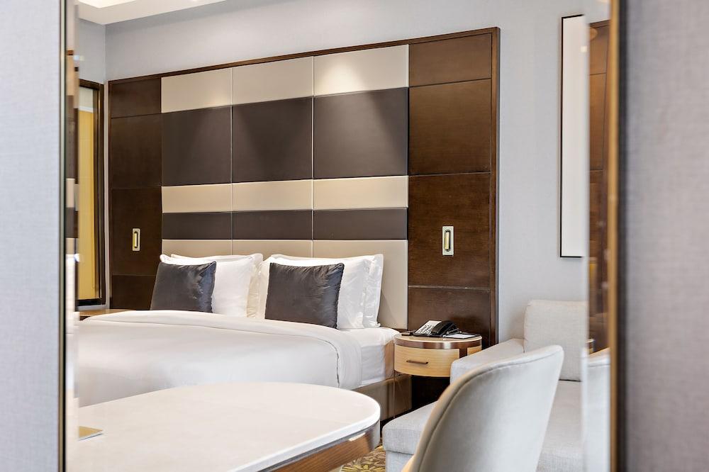 Ramee Dream Hotel Downtown - Tap to explore photos