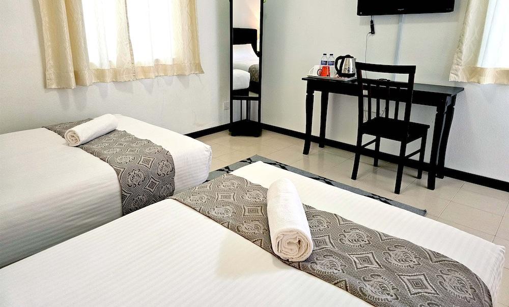 Triima Inn Tanjung Rhu by Perfect Host Room Type - Deluxe Twin Room