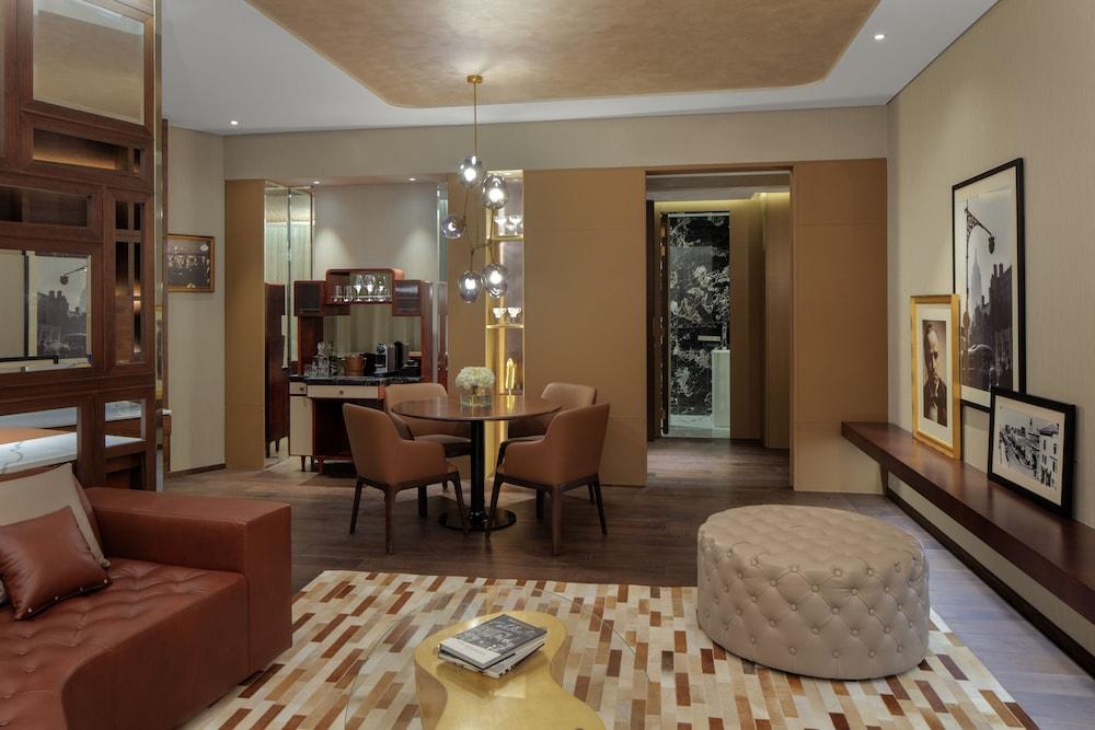 Paramount Hotel Dubai Room Type - Don Corleone Suite