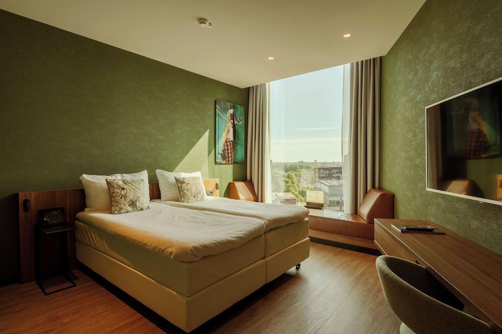 Van der Valk Hotel Amsterdam Zuidas Room Type - Comfort Room, 2 Twin Beds