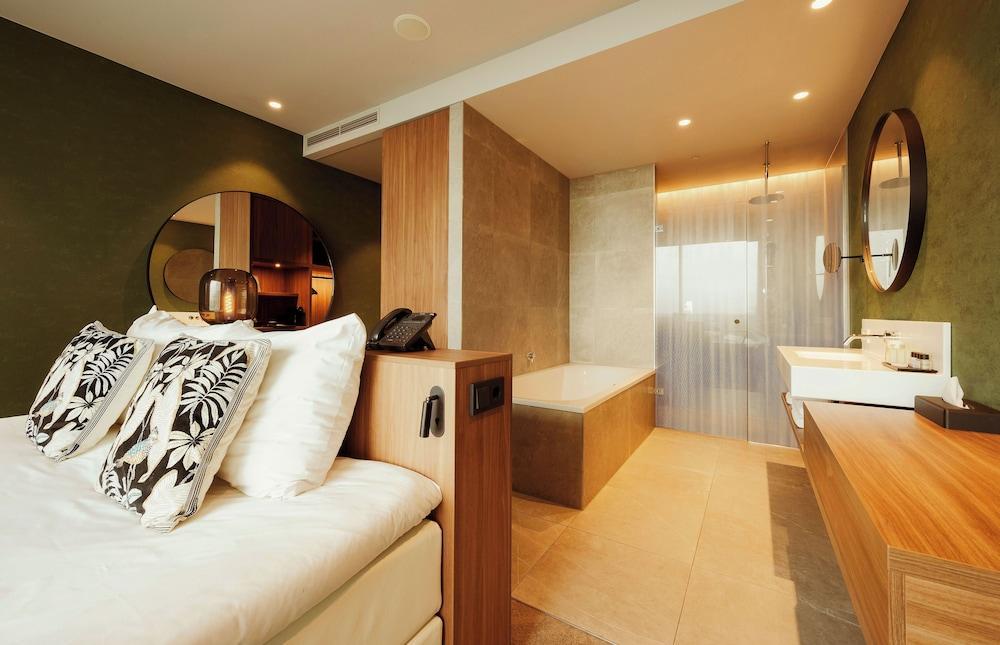 Van der Valk Hotel Amsterdam Zuidas Room Type - Comfort King - with Bath Van der Valk Hotel Amsterdam Zuidas Room Type - Comfort King - with Bath