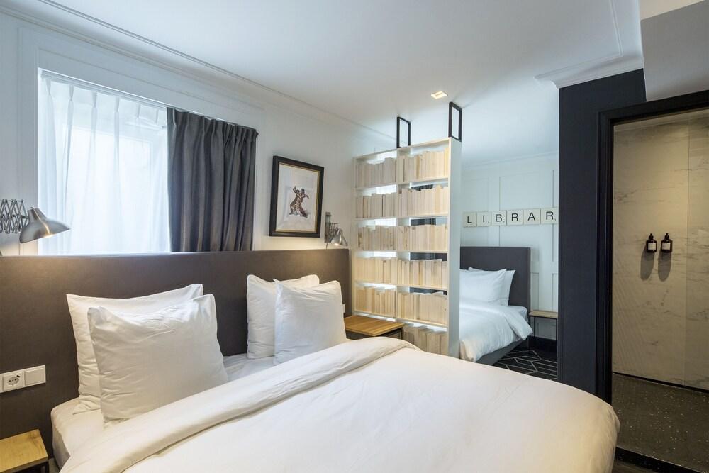 The Highland House Room Type - Deluxe Triple Room