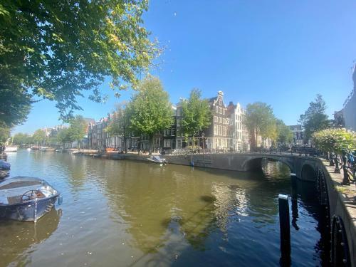 Amsterdam B&B Barangay - Tap to explore photos