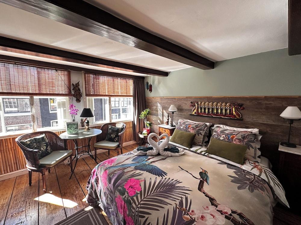 Amsterdam B&B Barangay Room Type - Deluxe Double or Twin Room