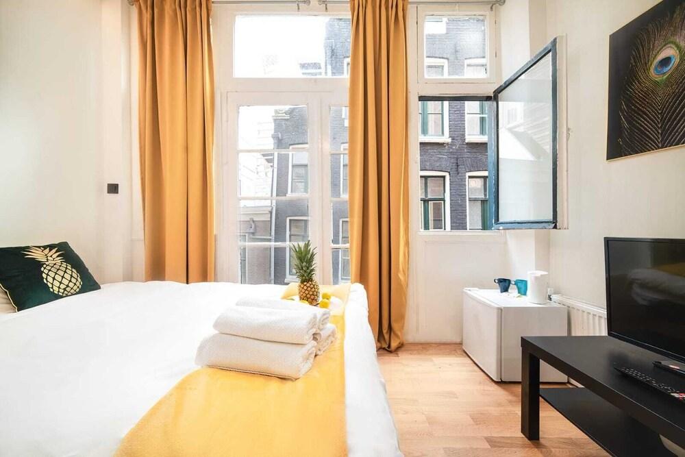 Amazing B&B - Tap to explore photos