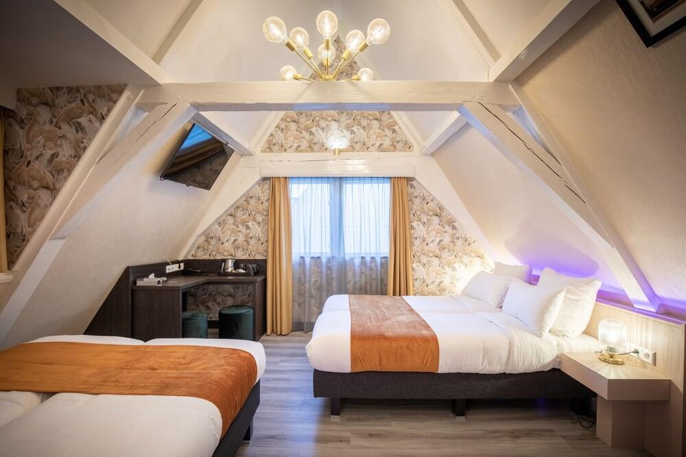 Hotel Oscar Room Type - Superior Quadruple Room