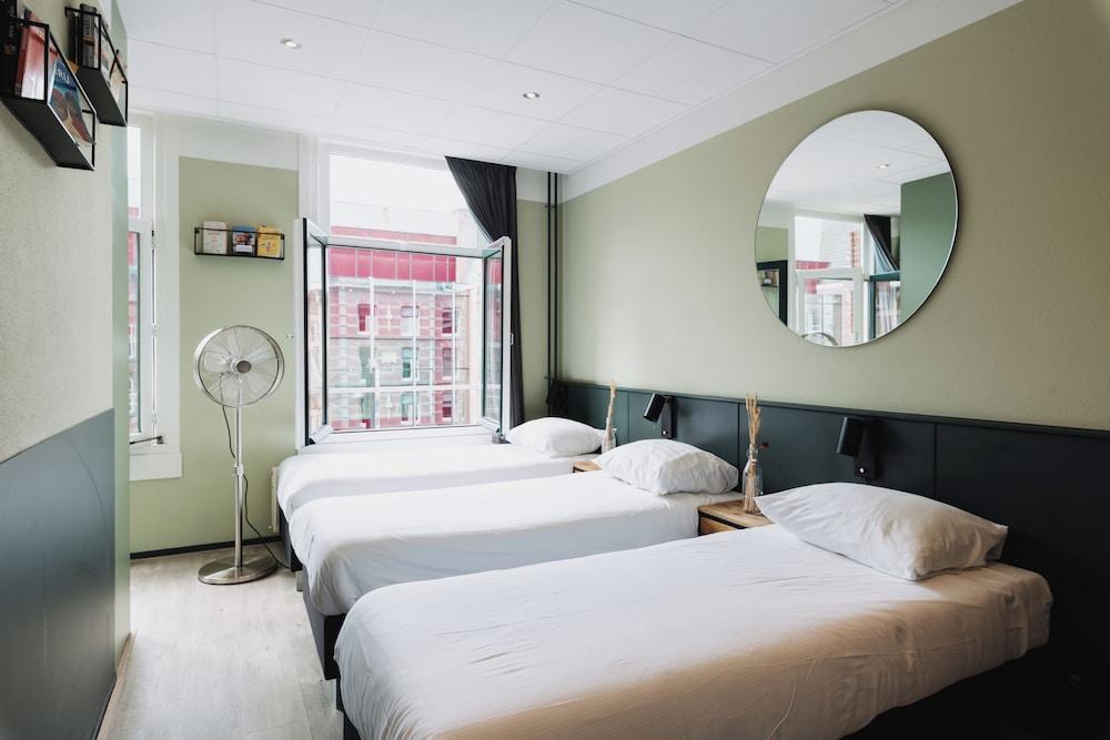 La Boheme Room Type - Standard Triple Room, 3 Twin Beds