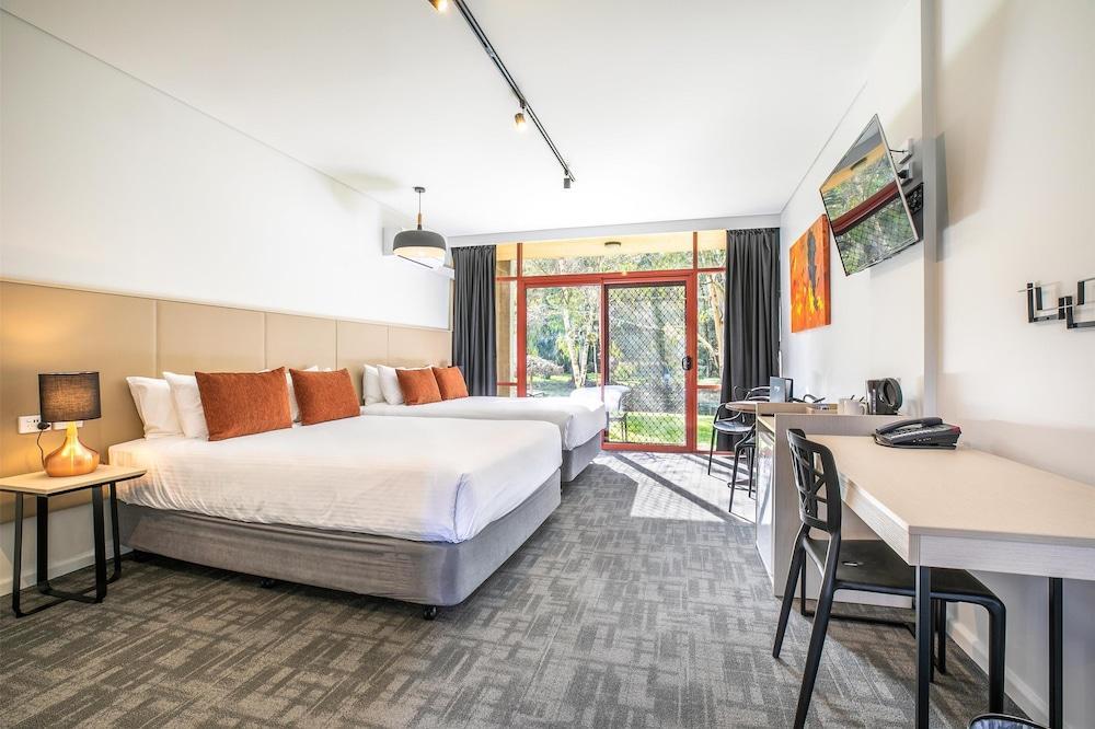 Nightcap at York on Lilydale Room Type - Twin Room, 2 Queen Beds, Lake View