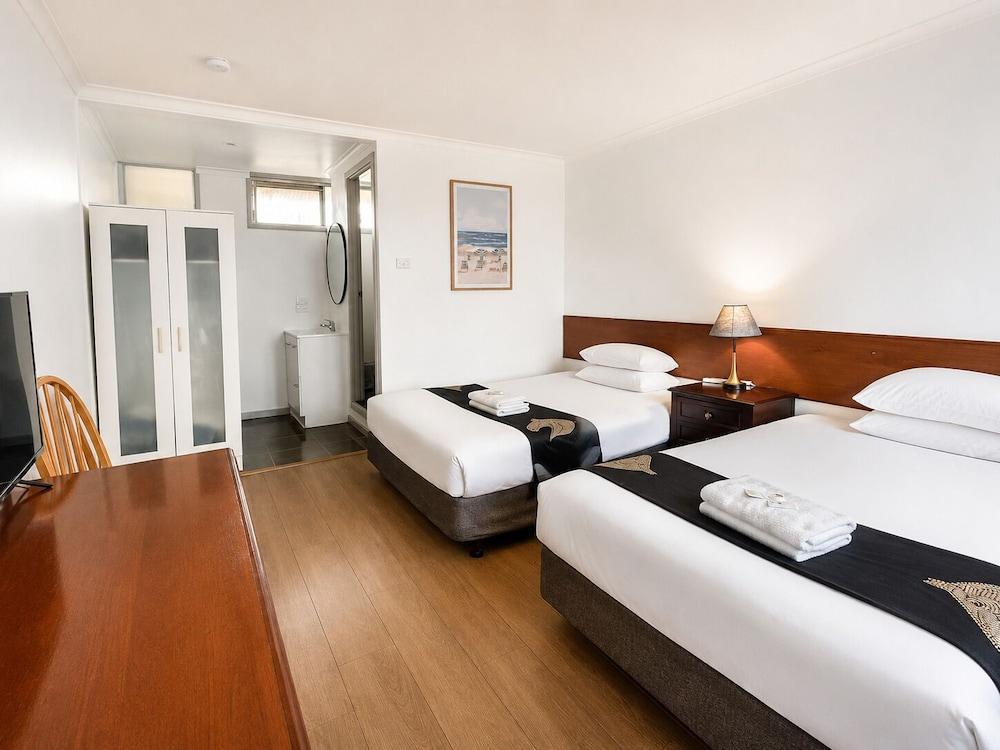 Beaconsfield Lodge Motel Room Type - Standard Double or Twin Room