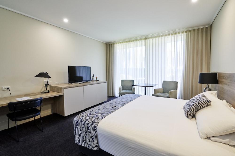 Dingley Hotel Room Type - King Room