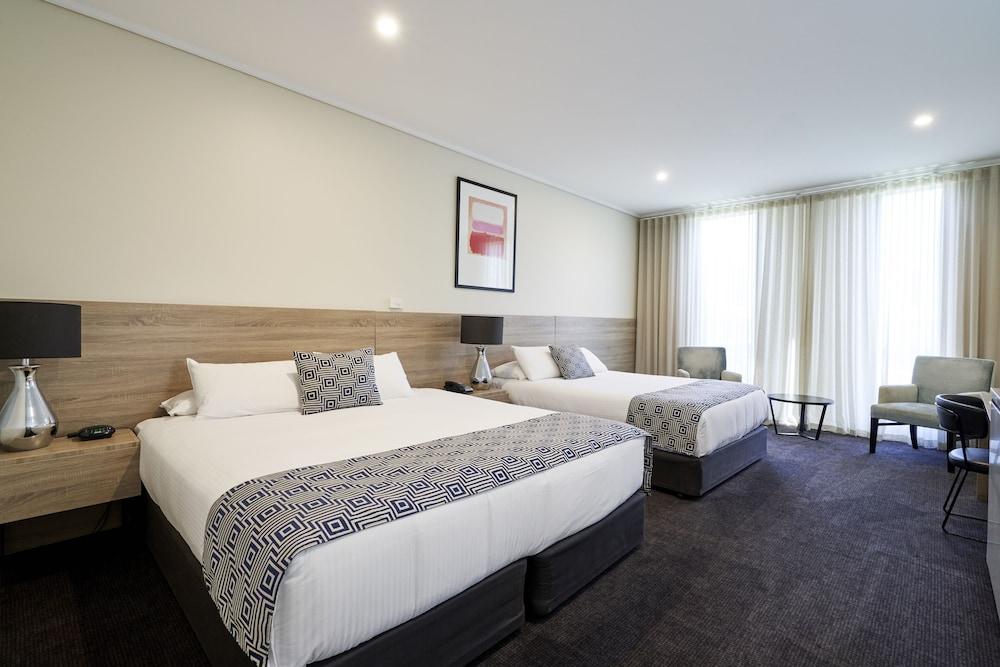 Dingley Hotel Room Type - Twin Room