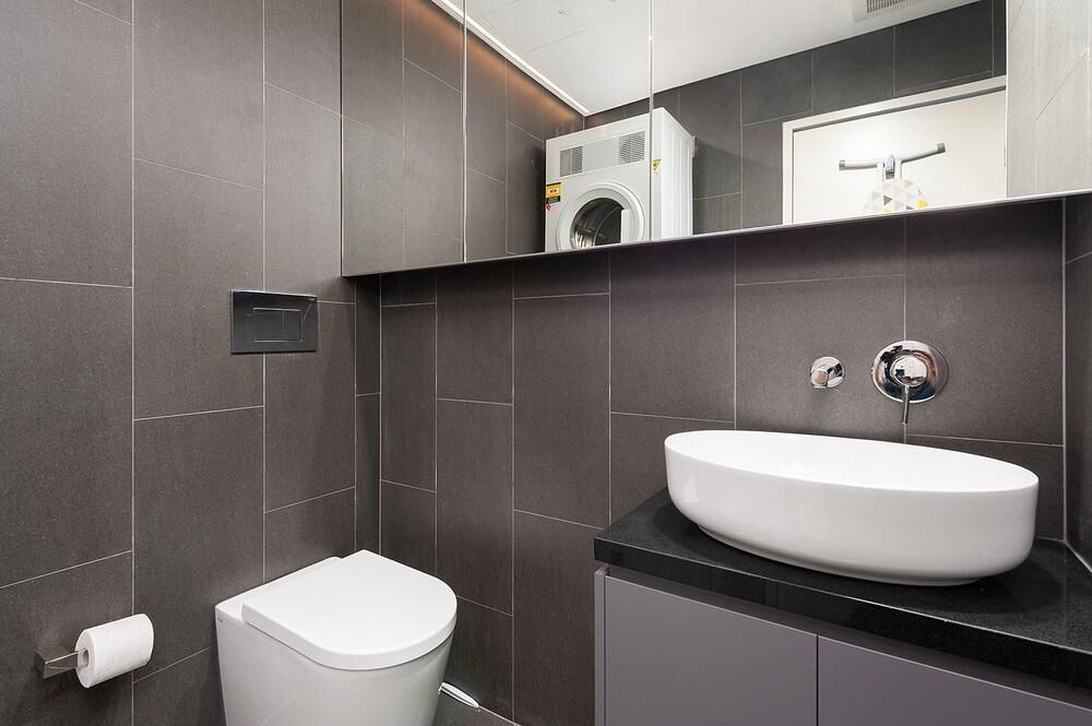 New and Stylish Newtown Pad H391 - Tap to explore photos