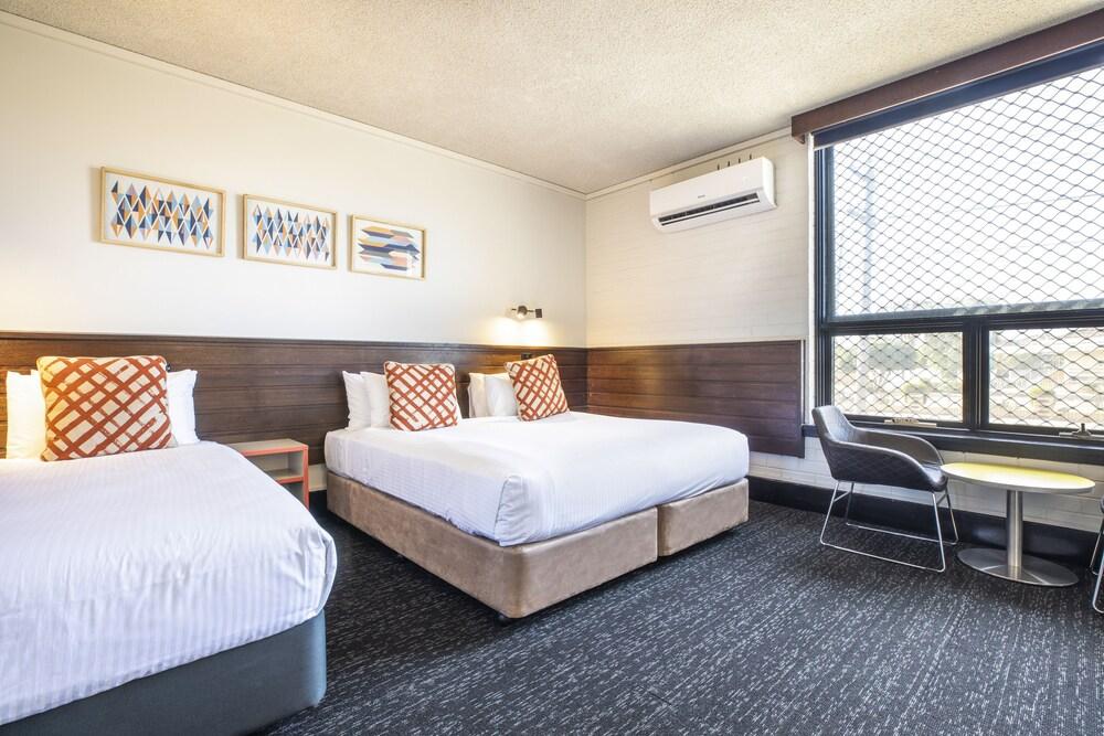 Nightcap at Glengala Hotel Room Type - King Studio