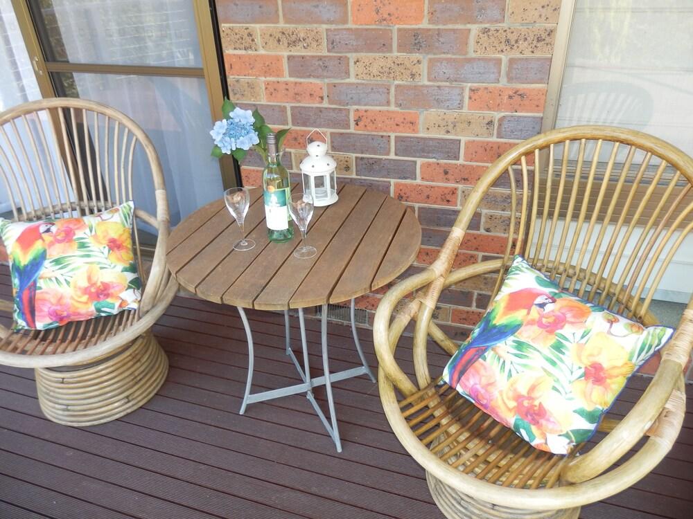 Mast Gully Gardens Bed & Breakfast - Tap to explore photos