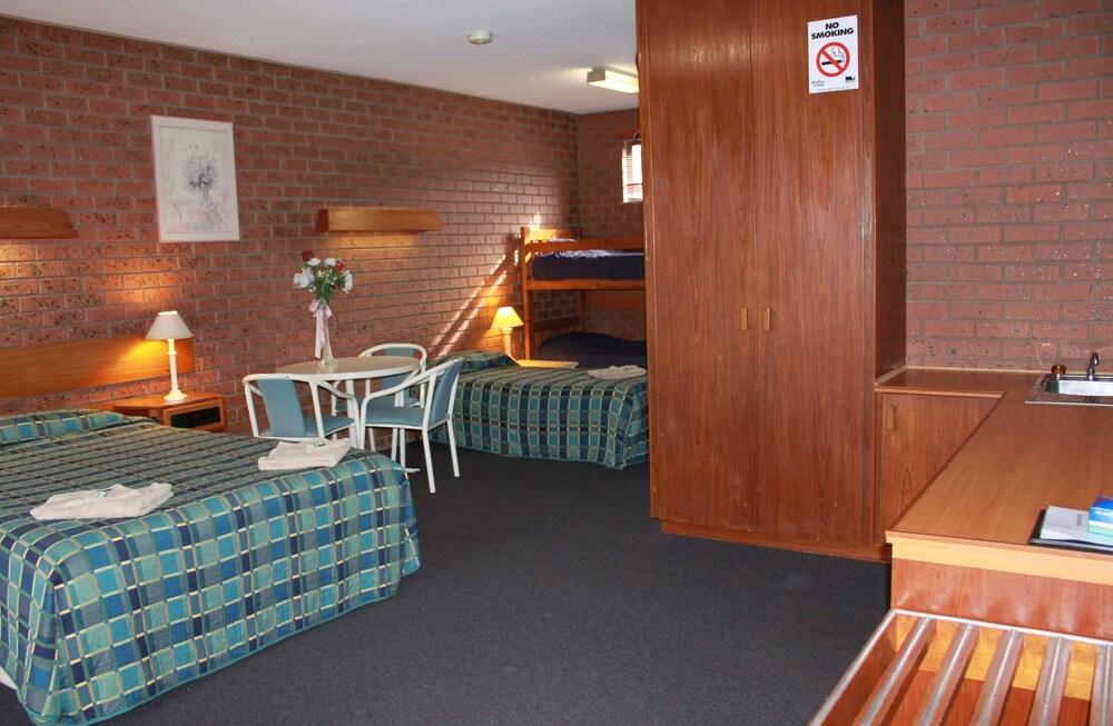 Melaleuca Lodge Room Type - Family  Bunk Room
