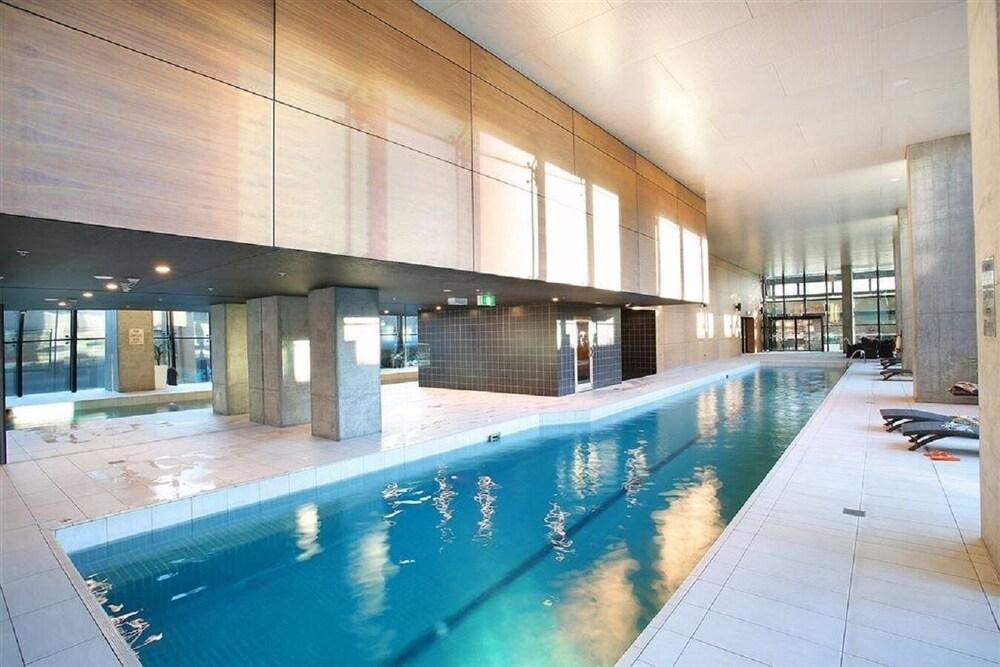 Stunning 2 Bedroom High Floor City View - Tap to explore photos