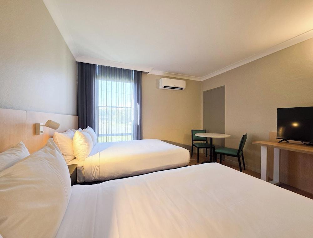 El Toro Motel Room Type - Double Twin Room
