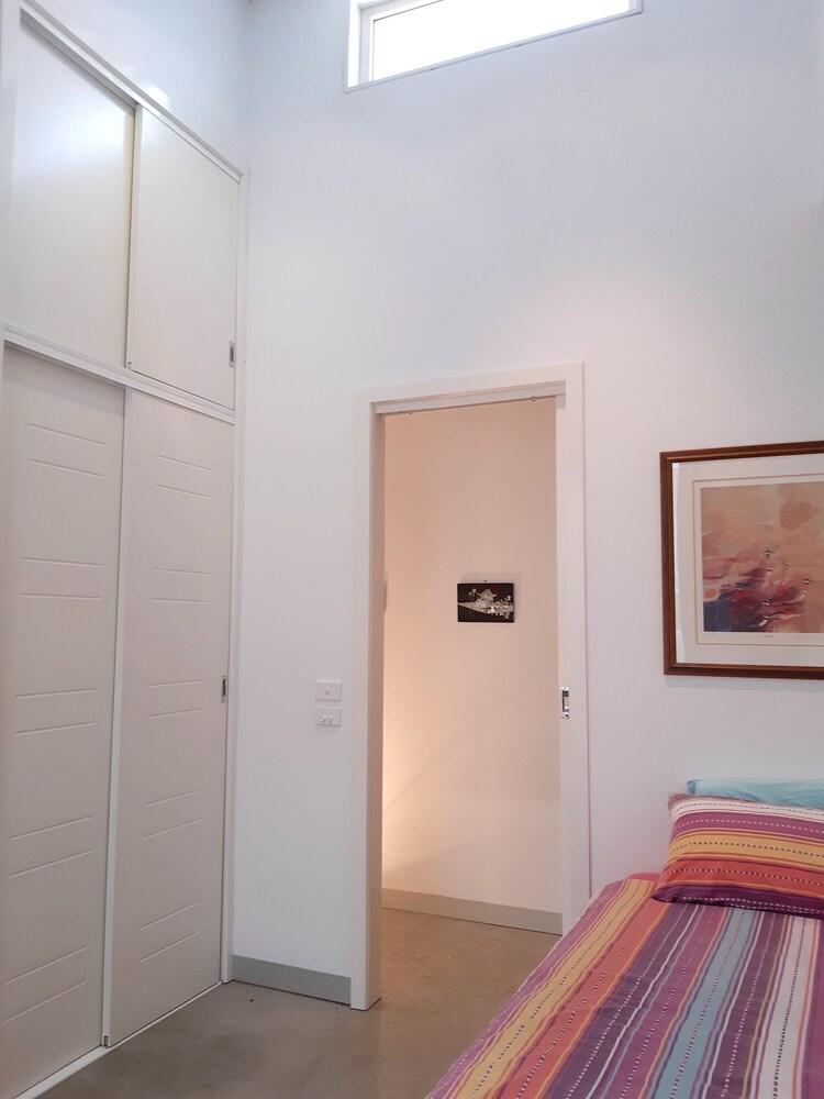 StayCentral - Fairfield 4Br Home - Tap to explore photos