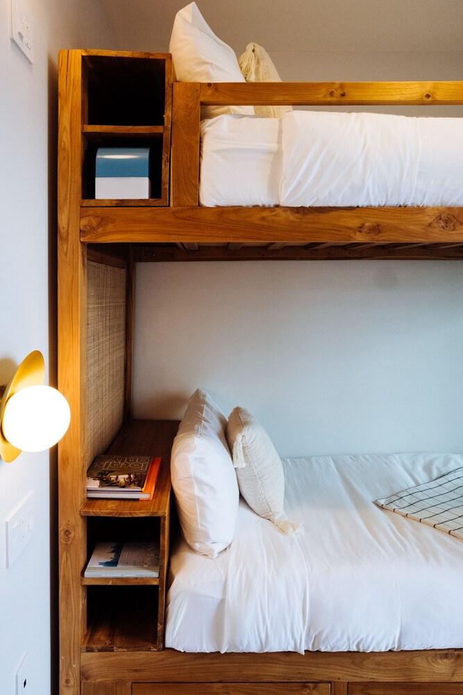 The Rockaway Hotel Room Type - Room, Terrace, Ocean View (Bunk Room)