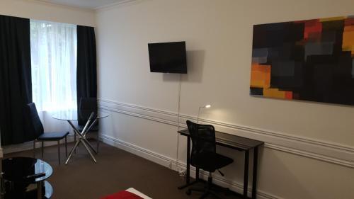 Melbourne Kew Central Apartment Hotel - Tap to explore photos