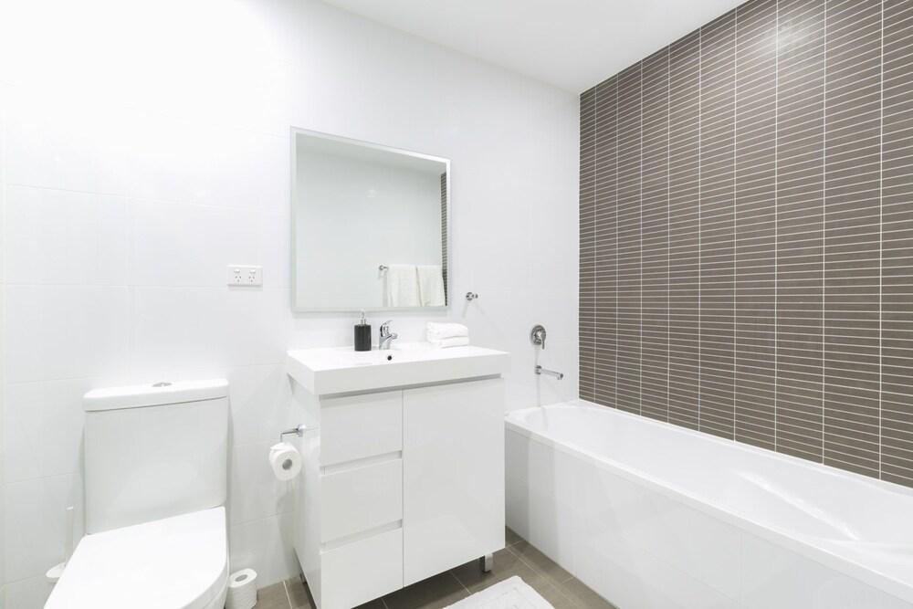 Penthouse near Airport & CBD - Tap to explore photos