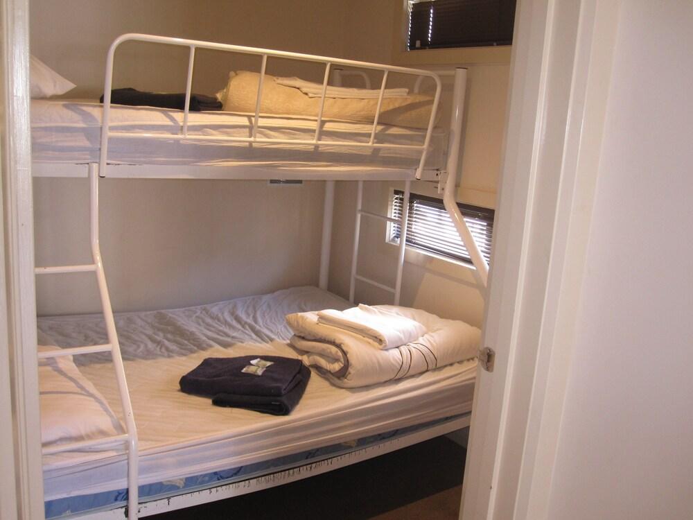 Dromana Holiday & Lifestyle Village - Tap to explore photos