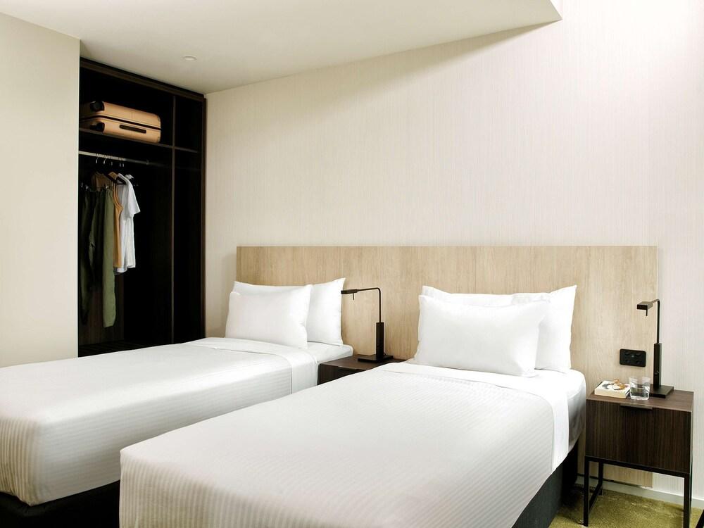 A by Adina Sydney Room Type - Studio Room Twin