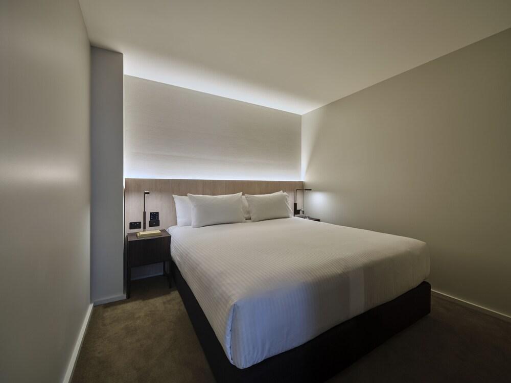 A by Adina Sydney Room Type - Executive Studio