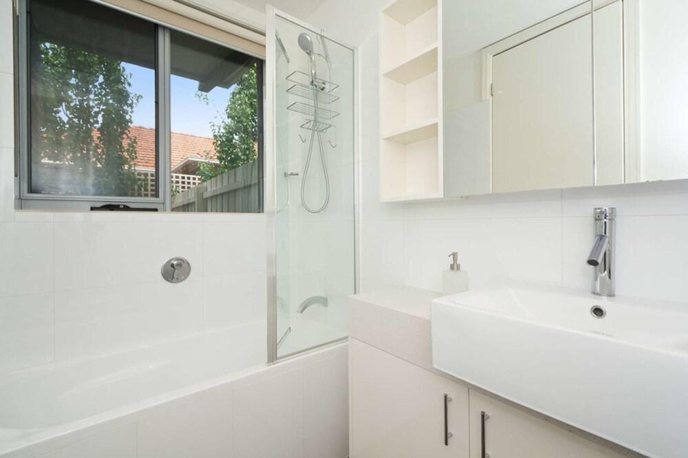 Style in the Heart of Caulfield - Tap to explore photos
