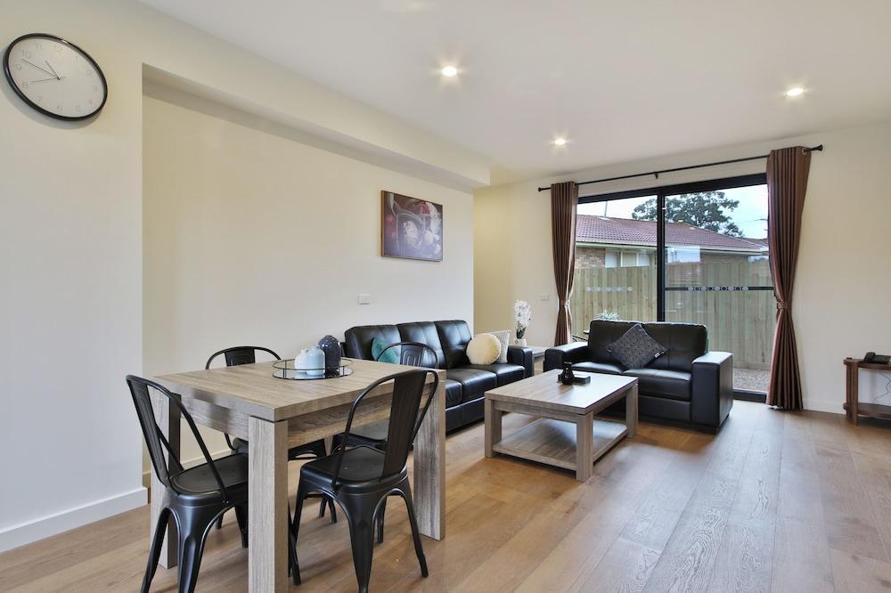 Quality Apartments Dandenong - Tap to explore photos