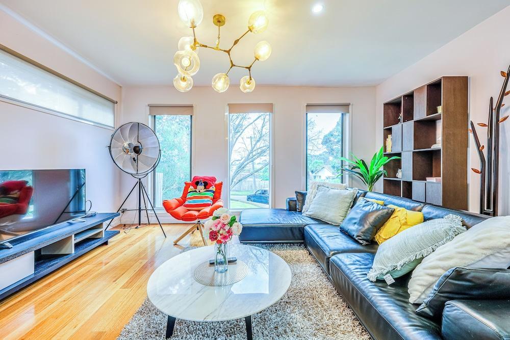 Melbourne Luxury Villa at Doncaster Room Type - Luxury 3 Bedroom Villa