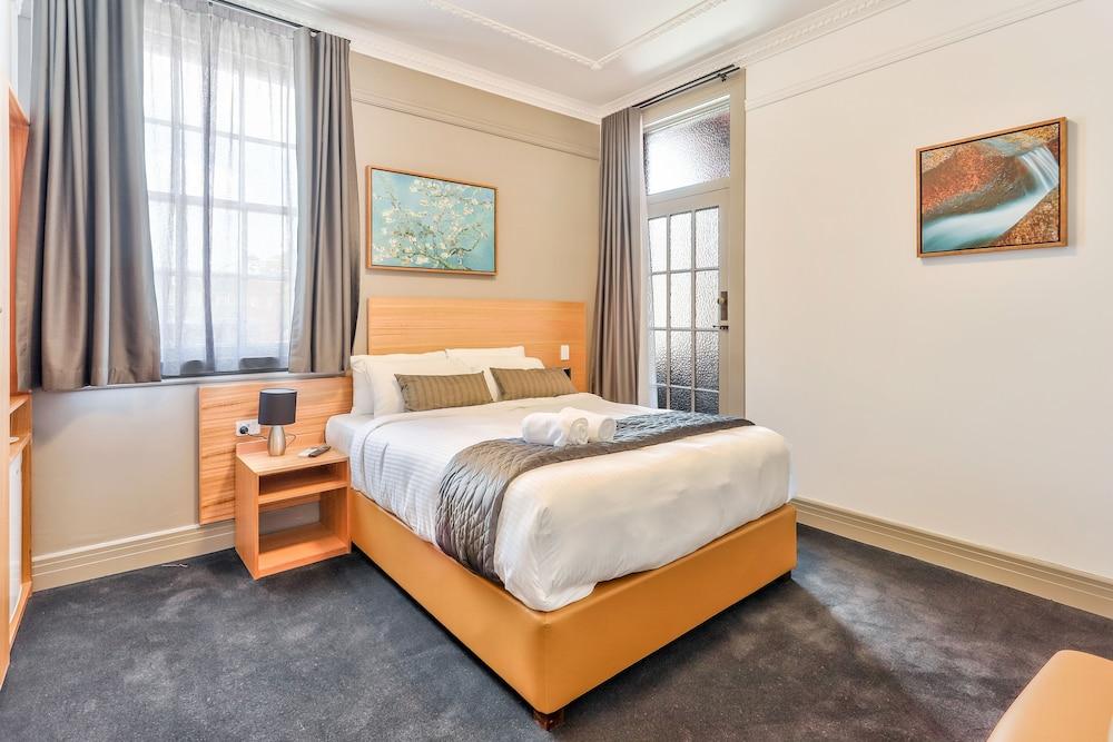 Meridian Hotel Room Type - Deluxe Double Room, 1 Queen Bed, Accessible, Non Smoking Meridian Hotel Room Type - Deluxe Double Room, 1 Queen Bed, Accessible, Non Smoking